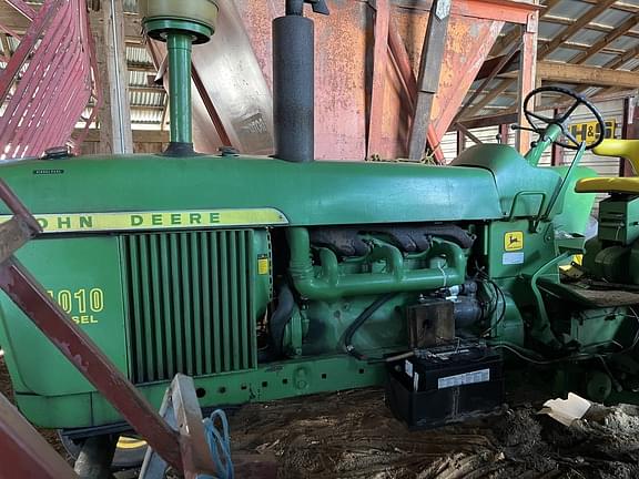 Image of John Deere 4010 equipment image 2