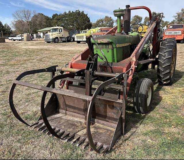 Image of John Deere 4010 equipment image 1