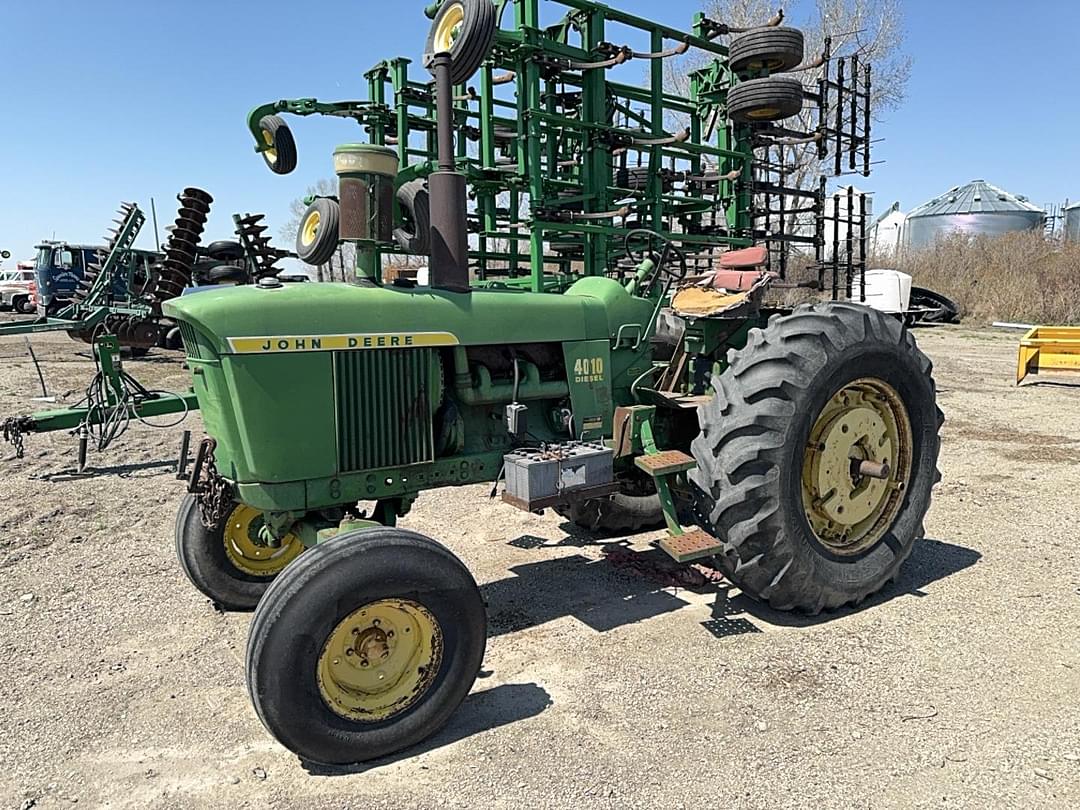Image of John Deere 4010 Primary image