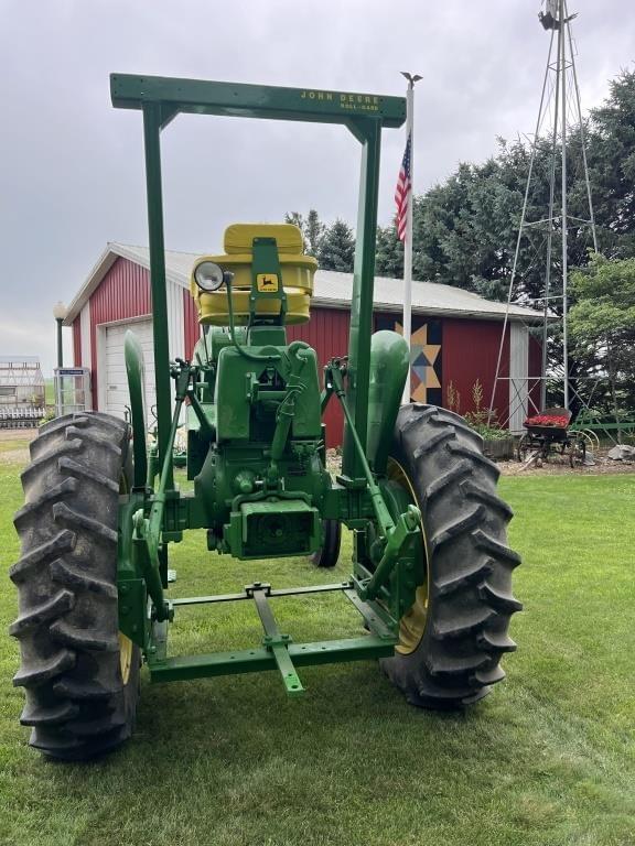 Image of John Deere 4010 equipment image 4