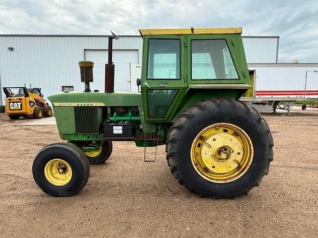Image of John Deere 4010 equipment image 1