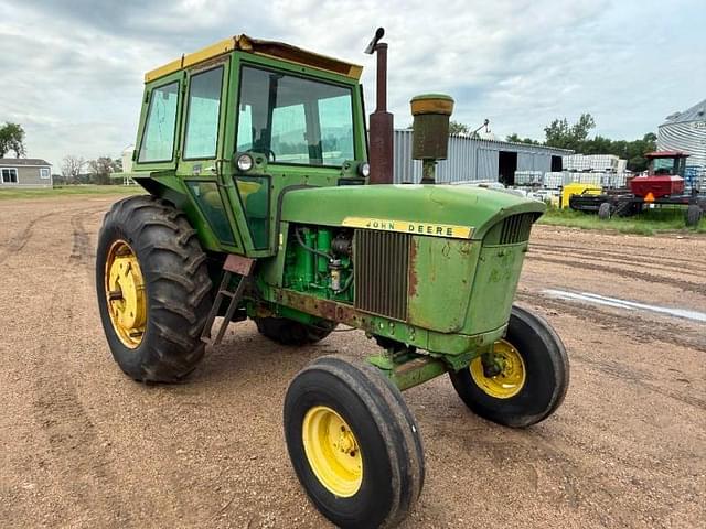 Image of John Deere 4010 equipment image 3