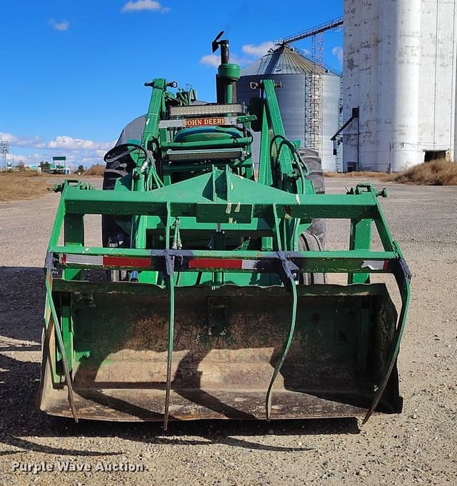 Image of John Deere 4010 equipment image 1