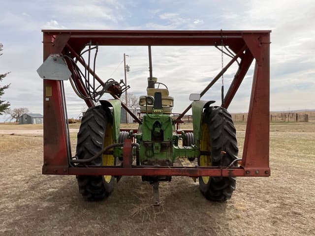 Image of John Deere 4010 equipment image 4