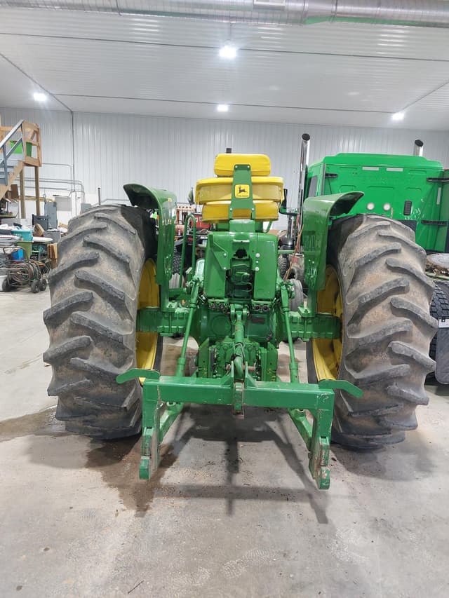 Image of John Deere 4010D equipment image 3