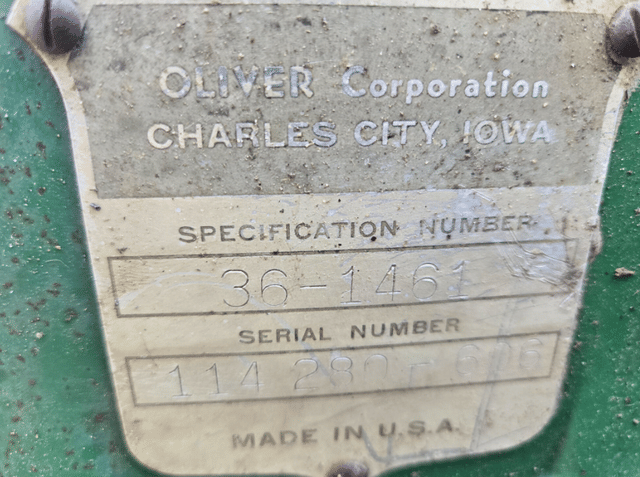 Image of Oliver 660 equipment image 4