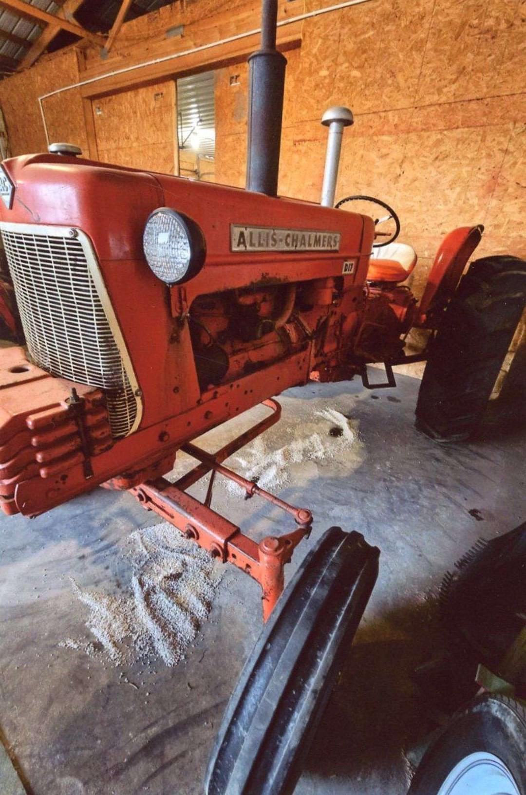 Image of Allis Chalmers D17 Image 0