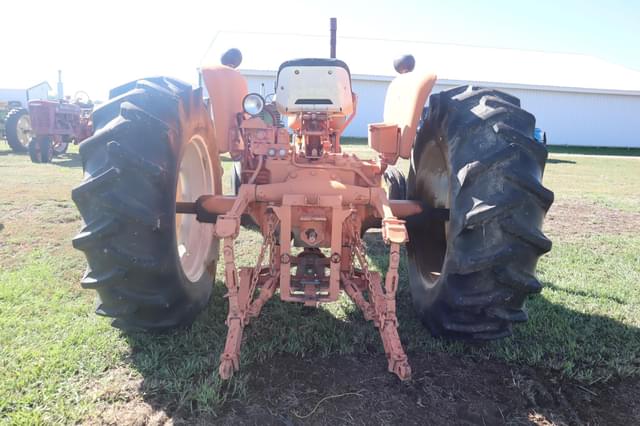Image of Allis Chalmers D19 equipment image 4