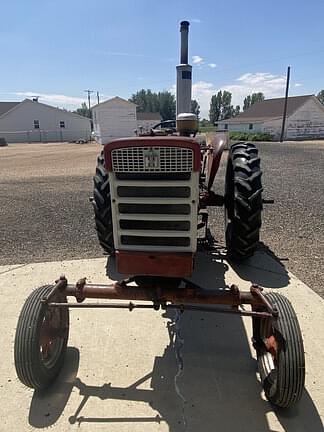 Image of Farmall 340 equipment image 3