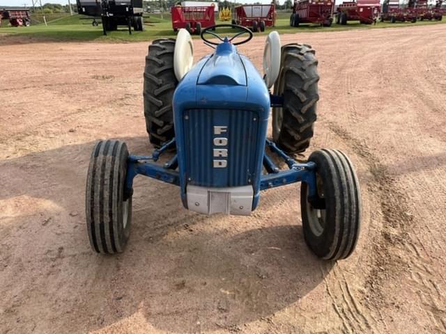 Image of Ford 2000 equipment image 1