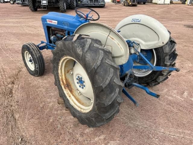 Image of Ford 2000 equipment image 4