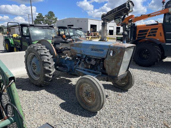Image of Ford 2000 equipment image 1