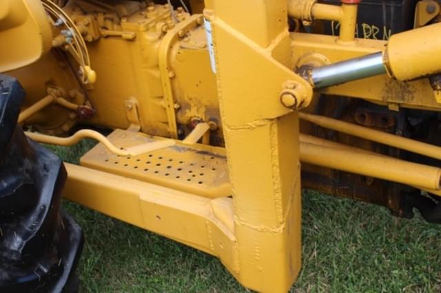 Image of Ford 2000 equipment image 4