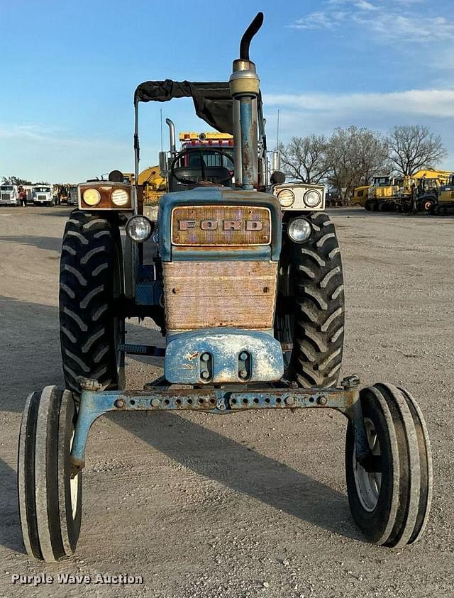 Image of Ford 4000 equipment image 1