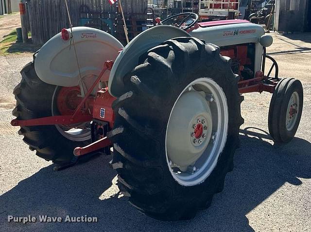 Image of Ford 841 equipment image 4