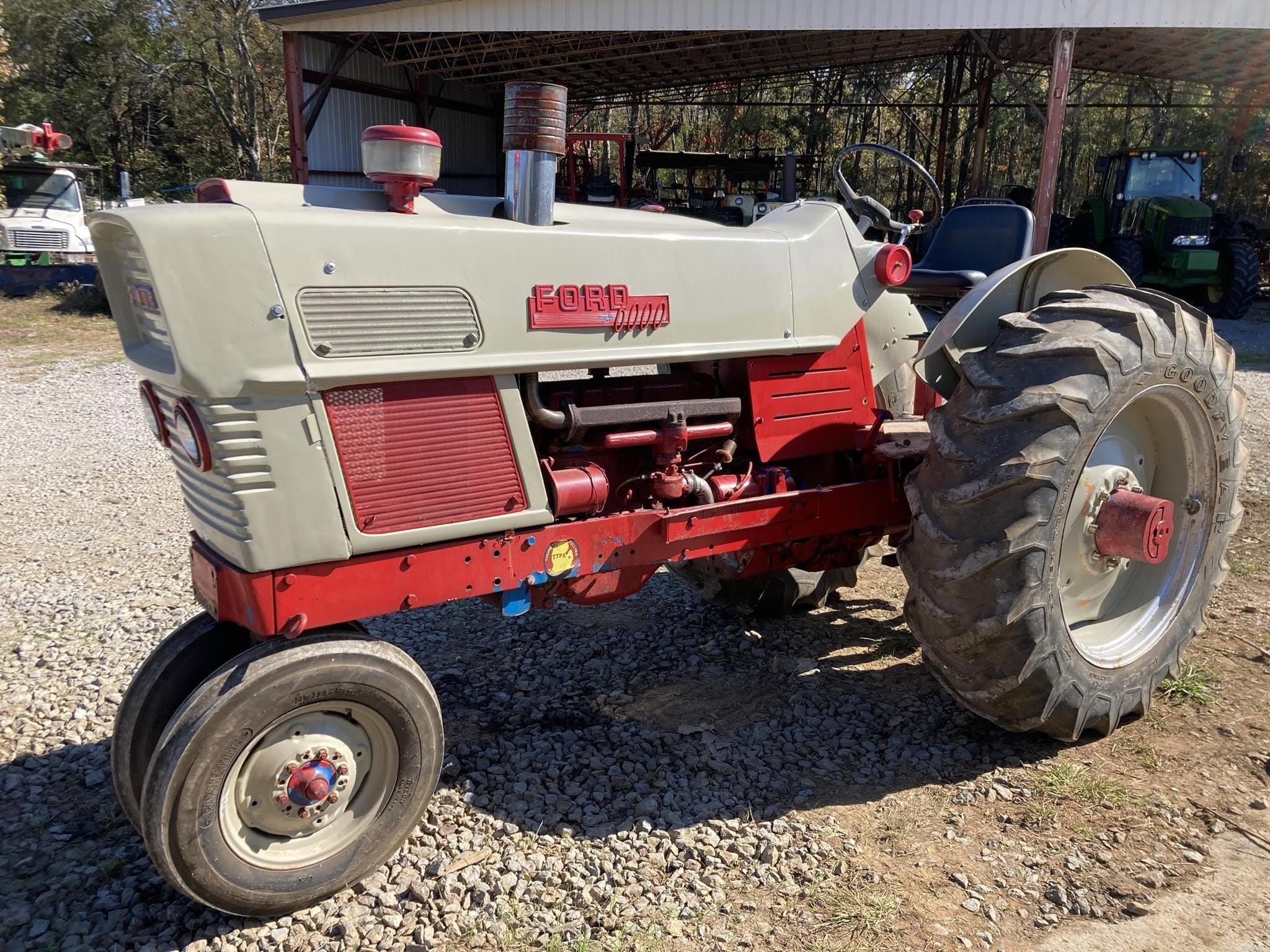 1962 Ford Commander 6000 Equipment Image0