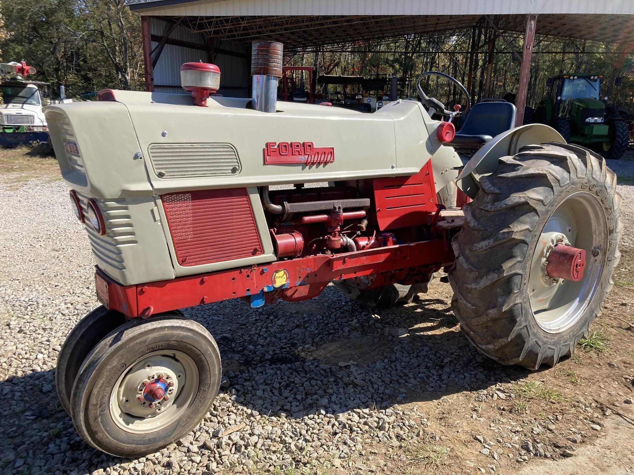 1962 Ford Commander 6000 Equipment Image0