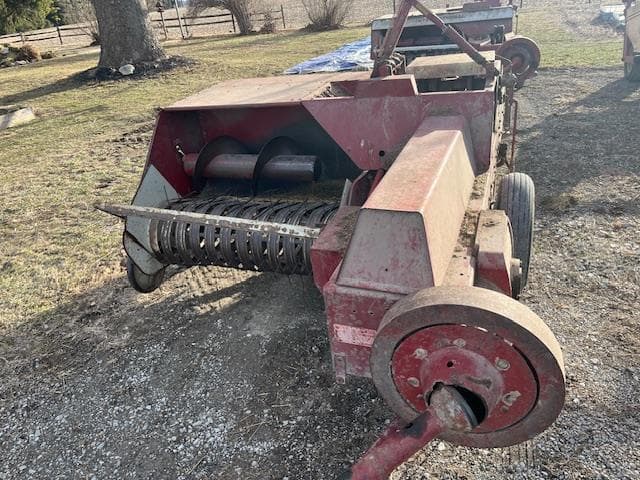 Image of International Harvester 47 equipment image 1