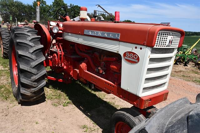 Image of Farmall 560  equipment image 1