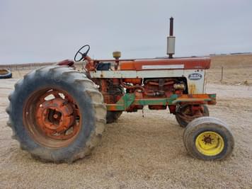 Main image International 560