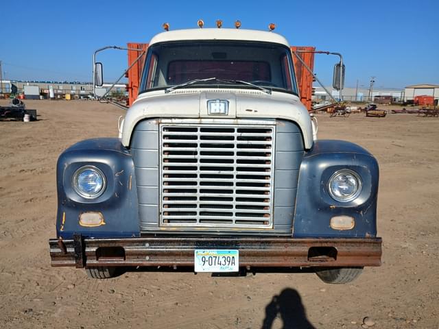 Image of International Loadstar 1600 equipment image 1