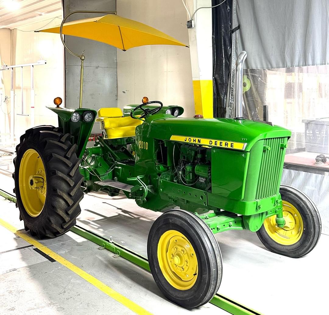 Image of John Deere 2010 Primary image
