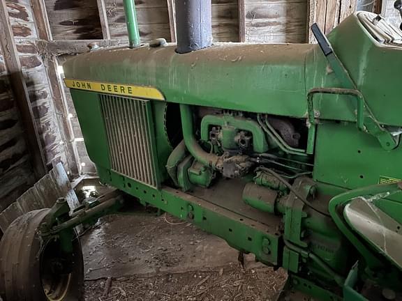 Image of John Deere 3010 equipment image 1