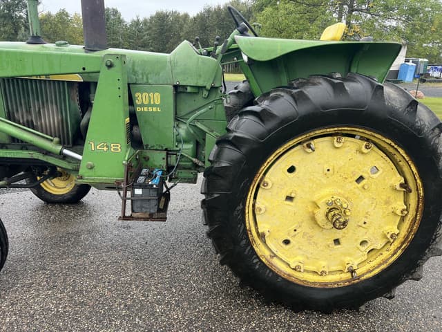 Image of John Deere 3010 equipment image 2