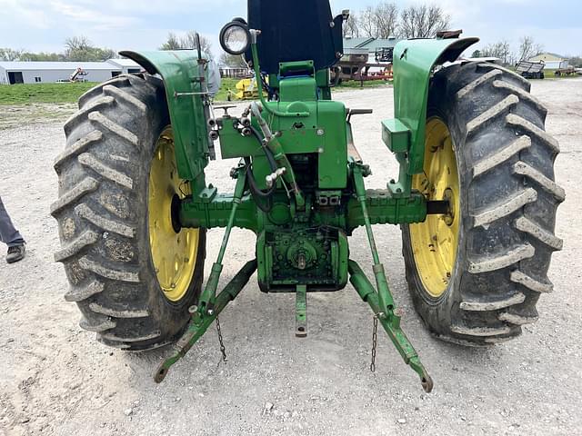 Image of John Deere 3010 equipment image 2