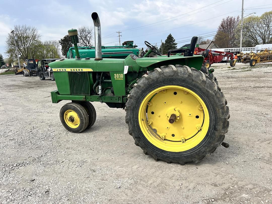 Image of John Deere 3010 Primary image