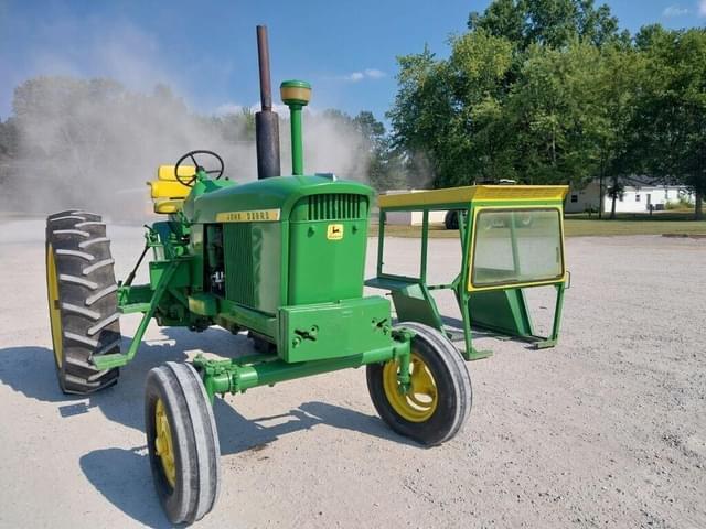 Image of John Deere 3020 equipment image 2
