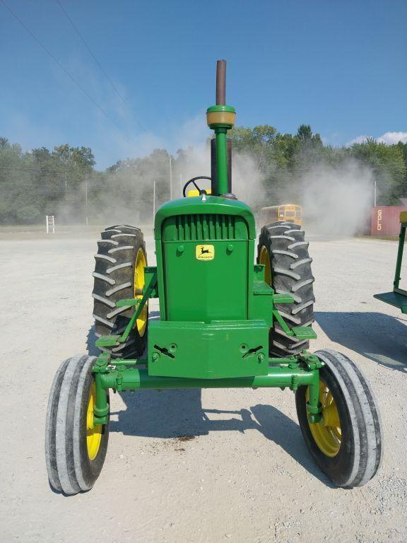 Image of John Deere 3020 equipment image 1