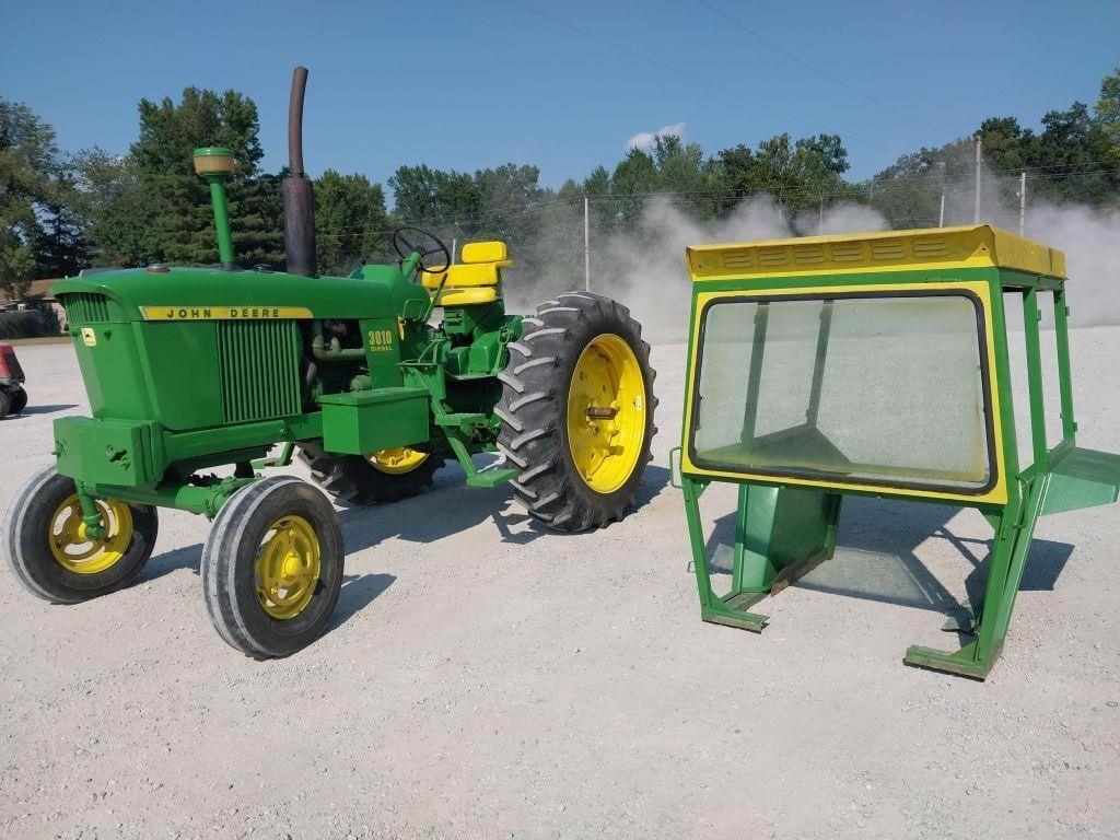 Image of John Deere 3020 Primary image
