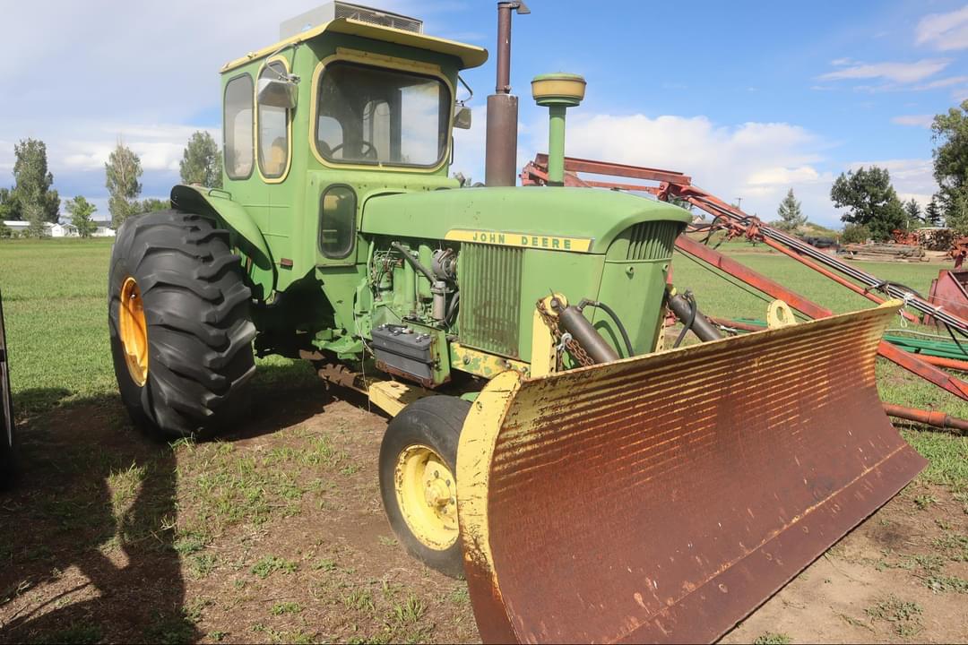 Image of John Deere 4010 Primary image