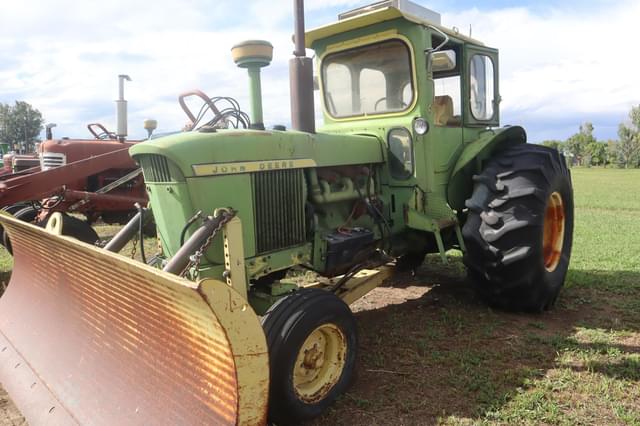 Image of John Deere 4010 equipment image 1