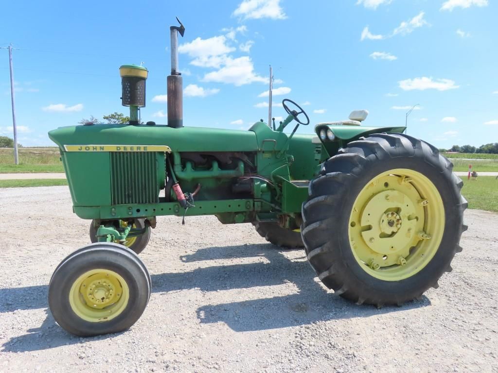 1962 John Deere 4010 Equipment Image0