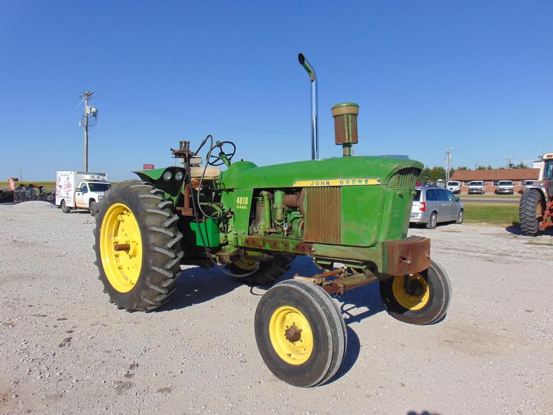 Image of John Deere 4010 Primary image