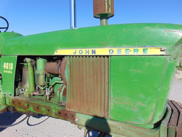Image of John Deere 4010 equipment image 4