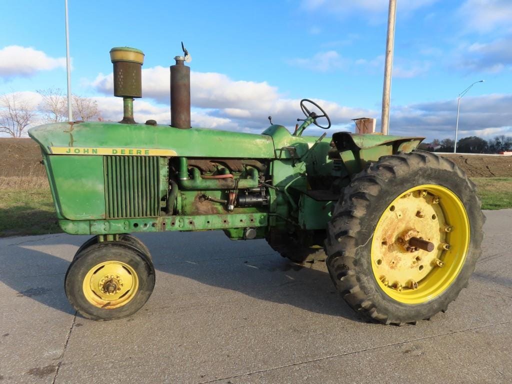 Main image John Deere 4010