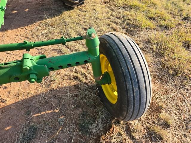 Image of John Deere 4010 equipment image 2