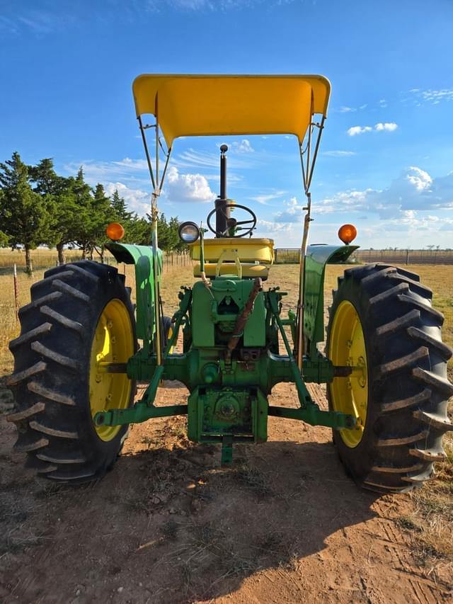 Image of John Deere 4010 equipment image 4