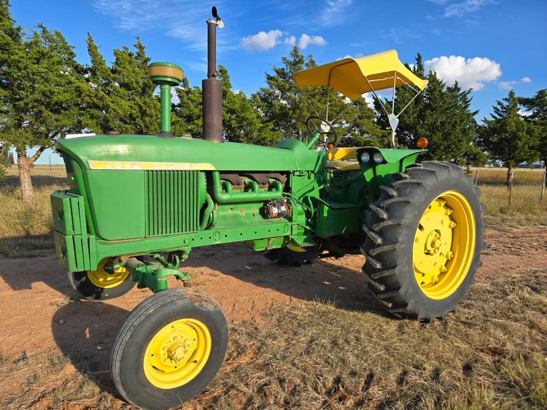 Image of John Deere 4010 Primary image