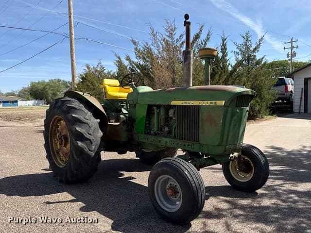 Image of John Deere 4010 equipment image 2