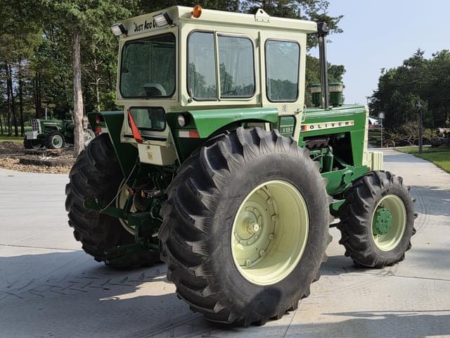 Image of Oliver 1900 equipment image 4