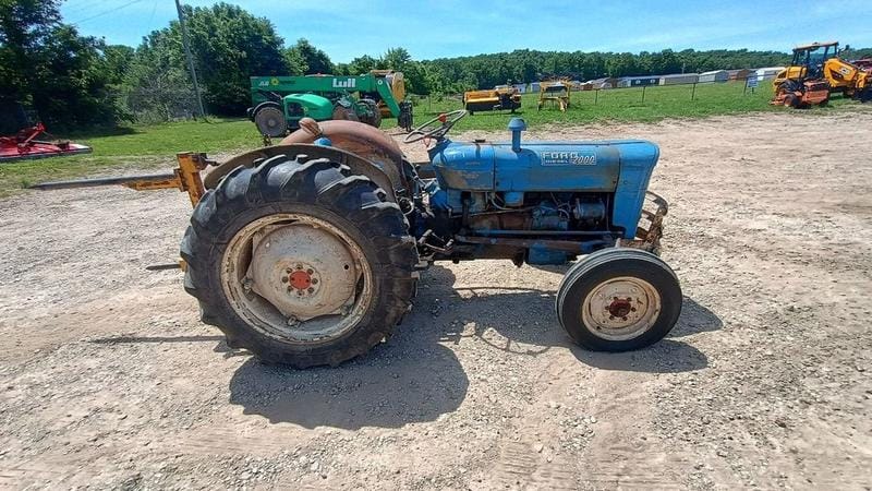 1962 Ford 2000 Equipment Image0