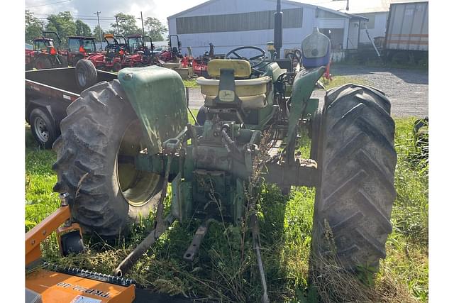 Image of John Deere 2010 equipment image 3
