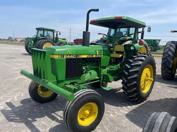 Main image John Deere 2440