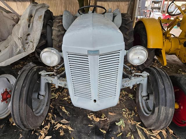 Image of Massey Ferguson 30 equipment image 2