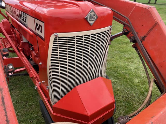 Image of Allis Chalmers D17 equipment image 3