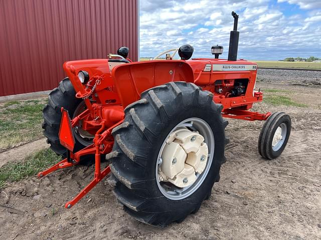 Image of Allis Chalmers D15 equipment image 4